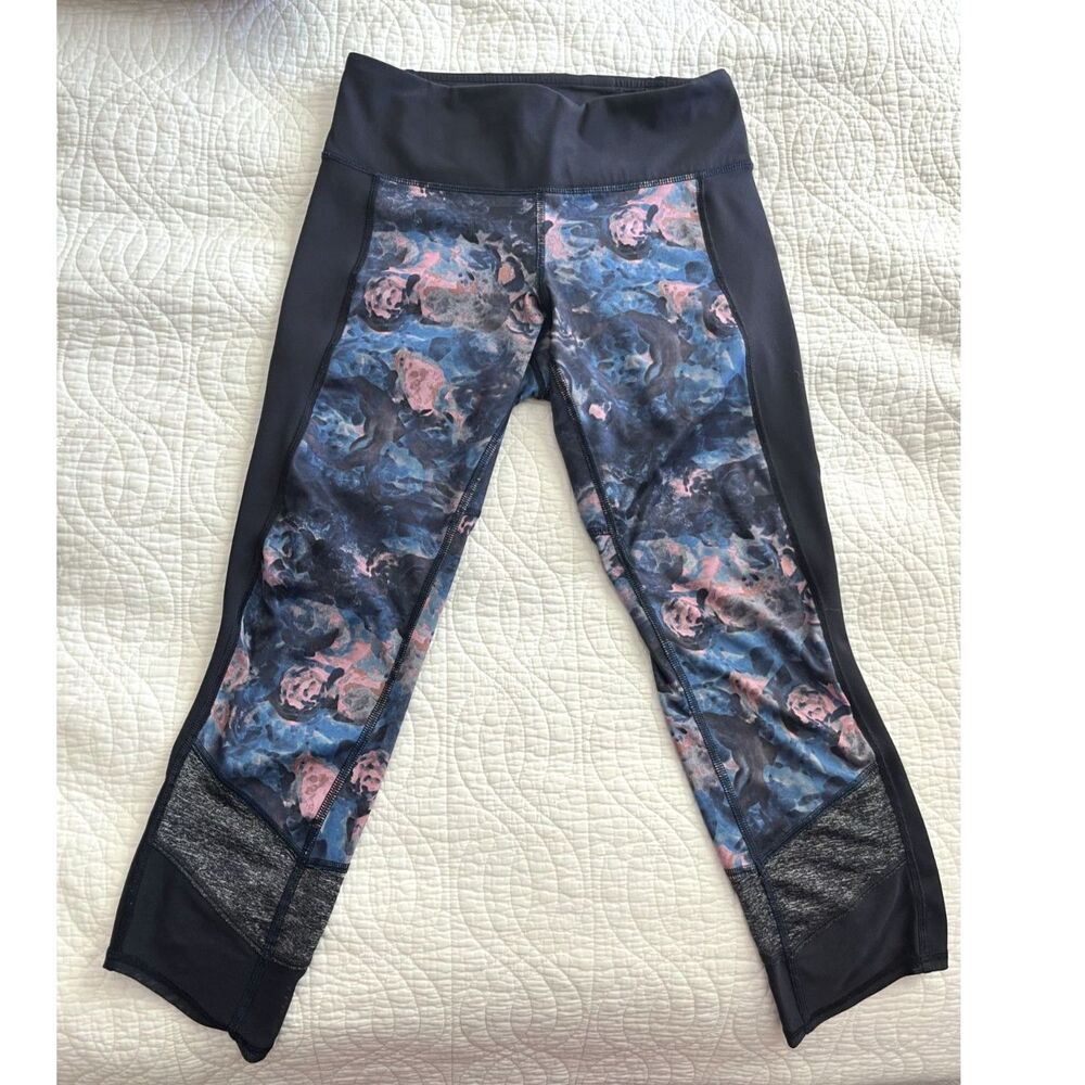 Lululemon If You're Lucky Crop Pant Legging Sz 4 Navy Blue Yoga Gym Fitness - Picture 3 of 10